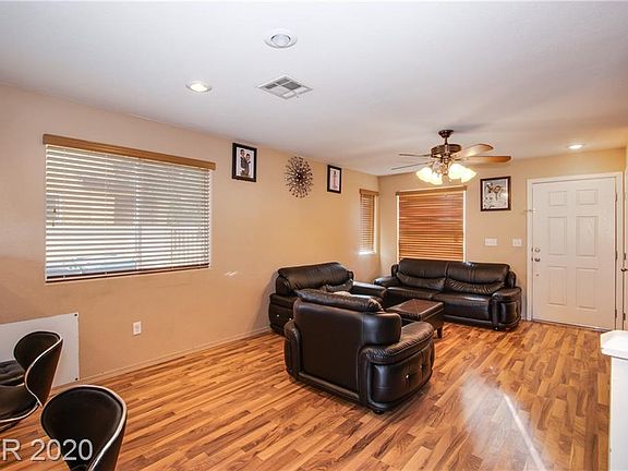 3rd image of 9959 Carrizo Springs Ave