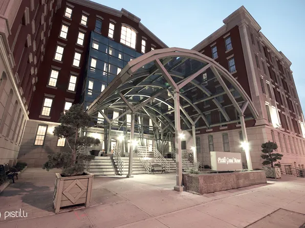 Pistilli Grand Manor