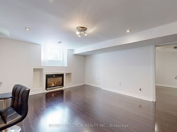 4th image of 123 Monte Carlo Dr