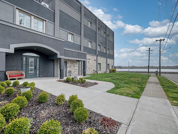 4th image of 2 Lewis St Unit 4