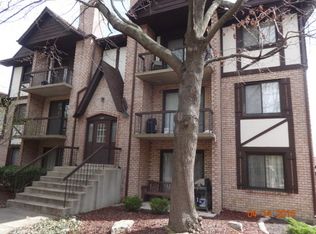 2823 Glenwood Lansing Rd APT 203, Lynwood, IL 60411