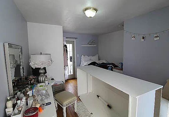 5th image of 118 W 83rd St APT C
