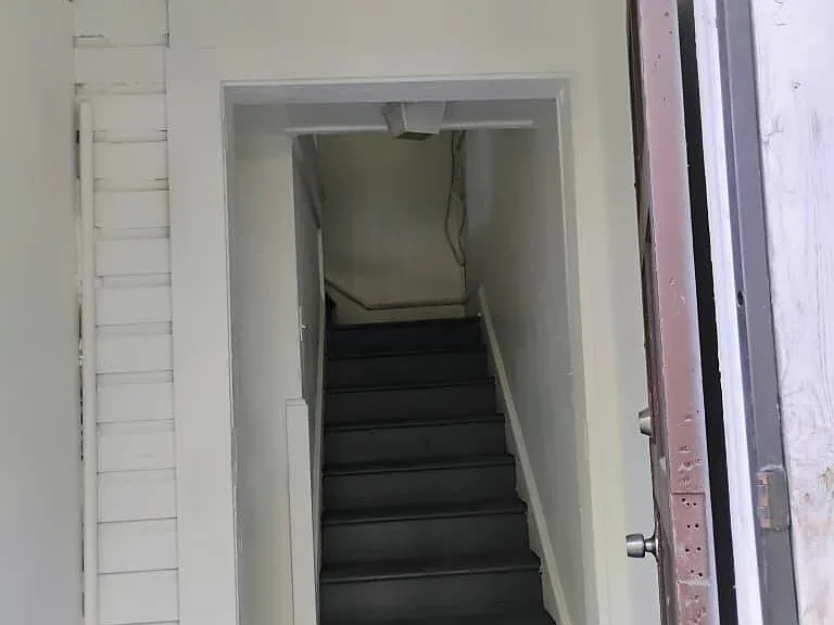 1104 Tyler St — Photo 2