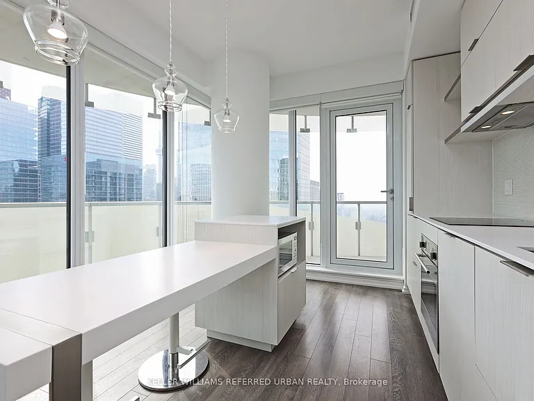 197 Yonge St #3009 — Photo 8