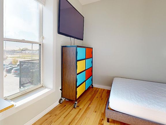 5th image of 320 N Pine St #205