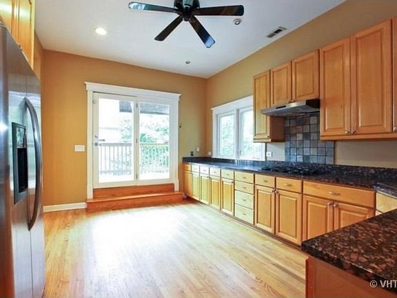 4th image of 1500 W Wellington Ave