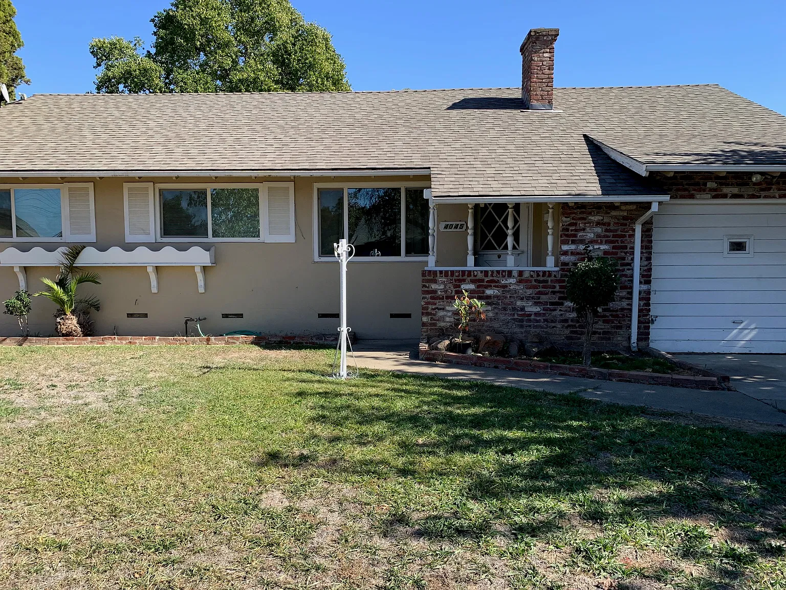 3 bed, 1.5 bath, 1102 sqft, $2,200 — Photo 1