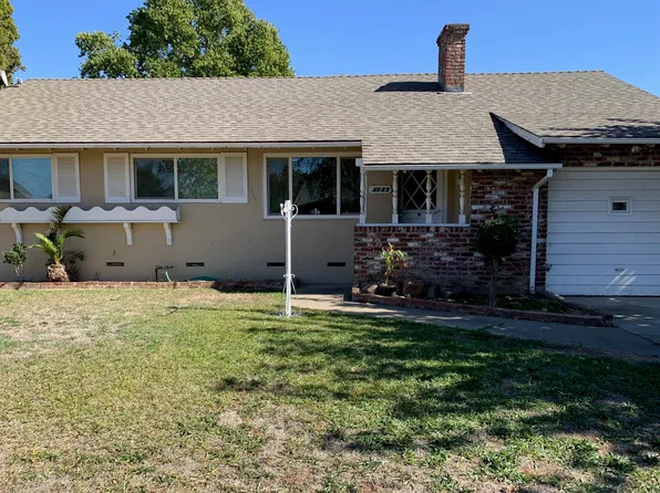 4045 Manhattan Cir, Sacramento, CA 95823