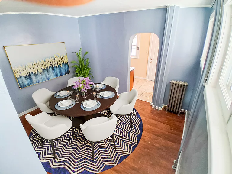 1020 W Green St — Photo 4
