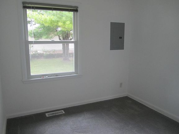 5th image of 1113 Saint Paul Ave