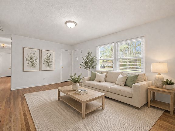 3rd image of 110 Moore Rd