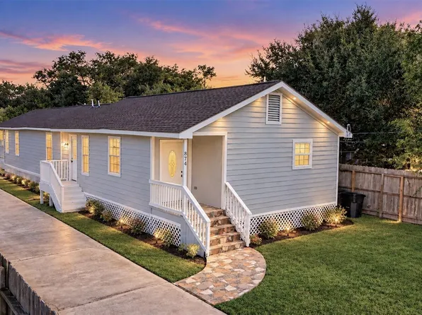874 Green Meadow Ln, Houston, TX 77091