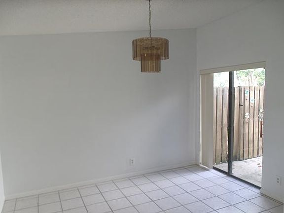 4th image of 311 Meadows Dr