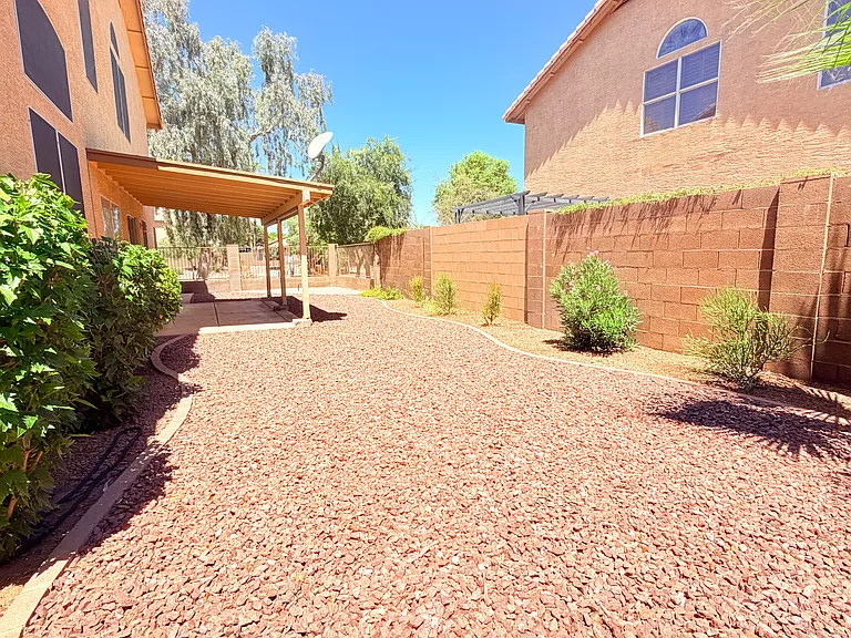 338 E Palomino Ct — Photo 23