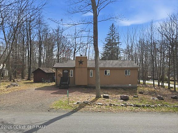 3rd image of 8531 Hillcrest Dr