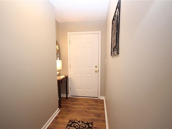 2nd image of 354 Chestnut St