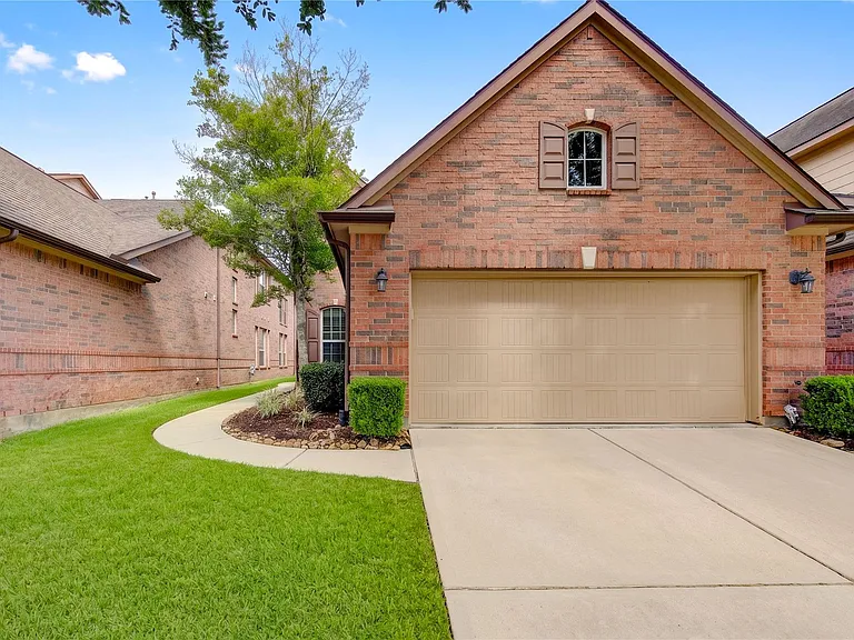1243 Glenwood Canyon Ln — Photo 4