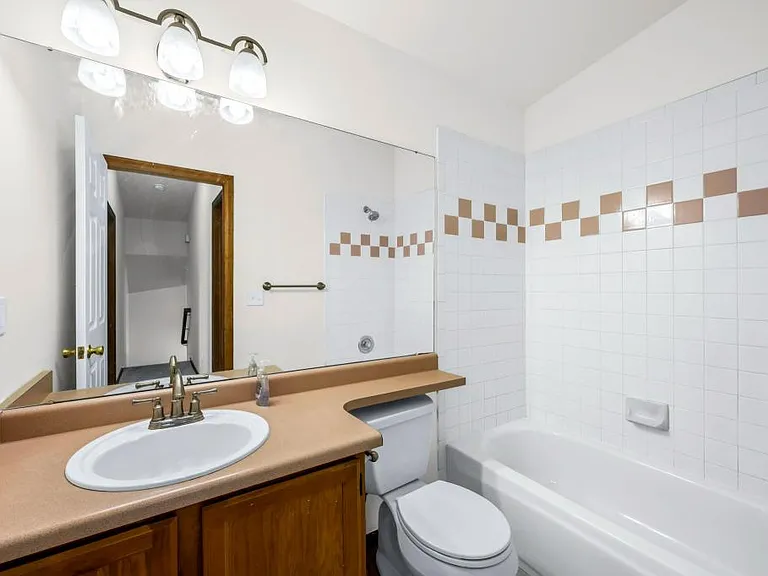 749 Peregrine Run — Photo 14