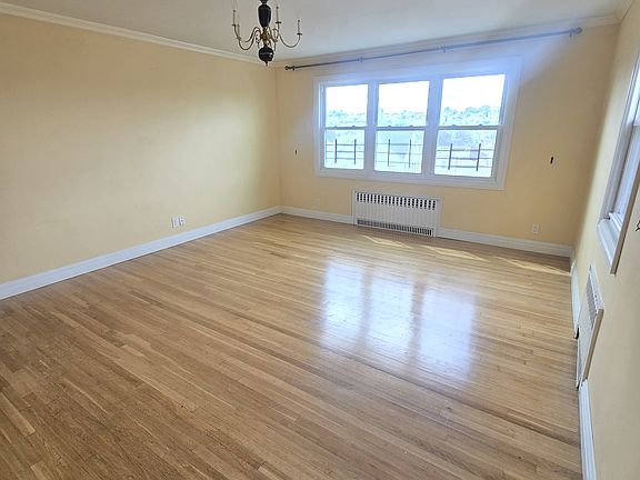 5th image of 22 Lennon Ave Floor 2