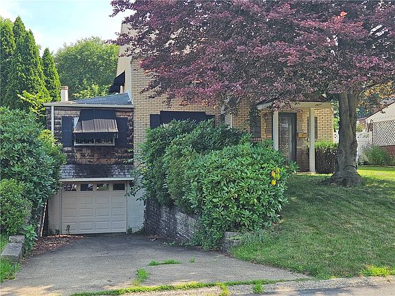 2nd image of 1329 Stanley Dr