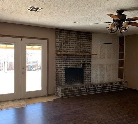 3rd image of 110 Sandy Ln