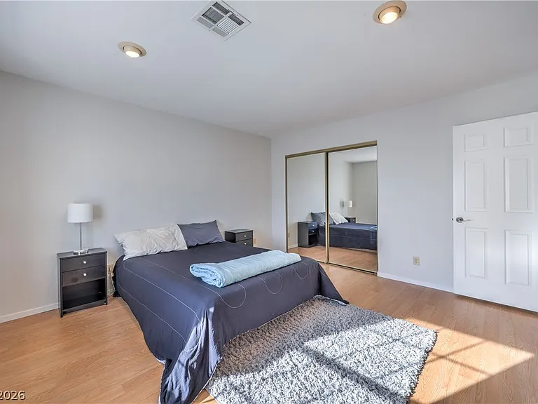 271 Sunshine Springs Ct — Photo 31