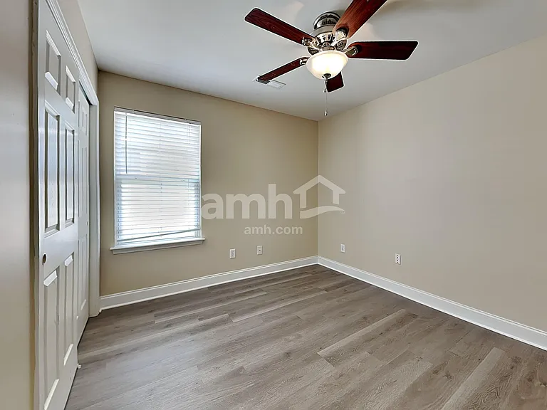126 Diploma Dr — Photo 17