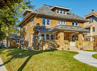 2105 N Hi Mount Blvd, Milwaukee, WI 53208