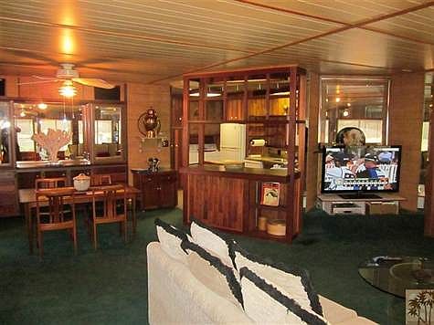 2nd image of 131 Pali Dr