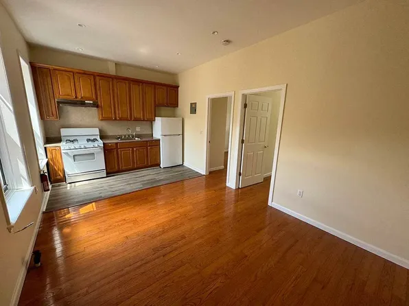 326 Ovington Avenue image 1 of 7