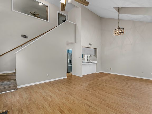 5th image of 921 Pennington Ln