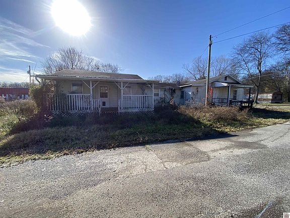 3rd image of 58 2nd St