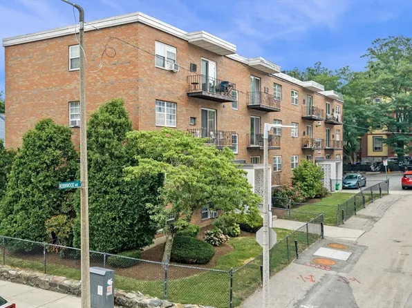 4 Robinwood Ave APT 6, Jamaica Plain, MA 02130