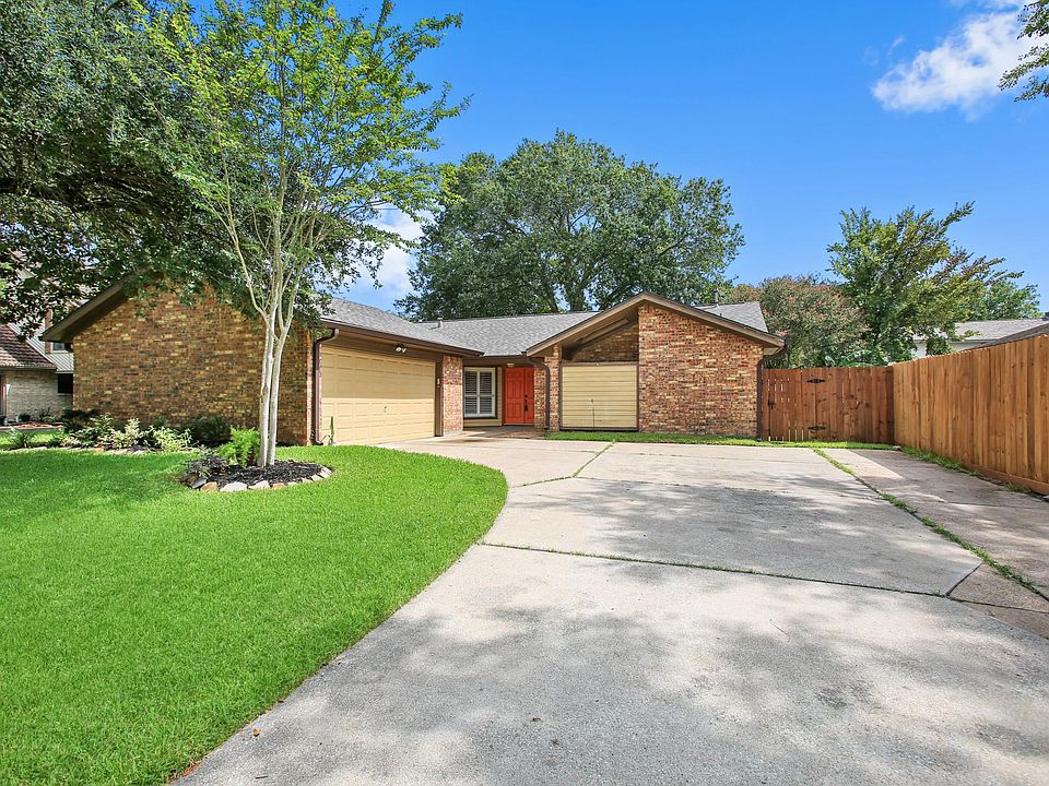 1st image of 2423 Colleen Dr