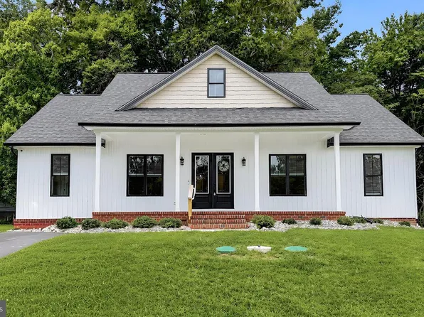 23195 Esperanza Dr, Lexington Park, MD 20653