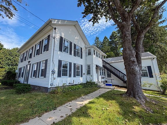 2nd image of 1386 Pleasant St