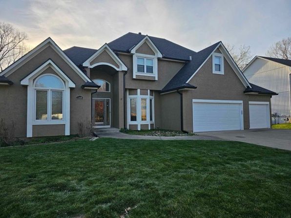 1308 SW Surrey Trce