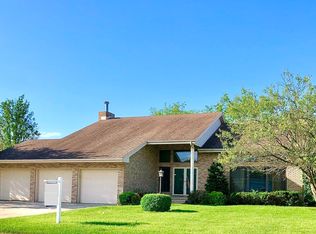 1414 Stratford Dr W, Bourbonnais, IL