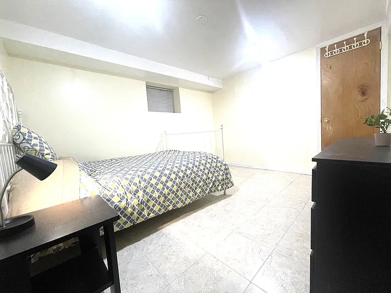 91 Garrison Ave #C — Photo 18