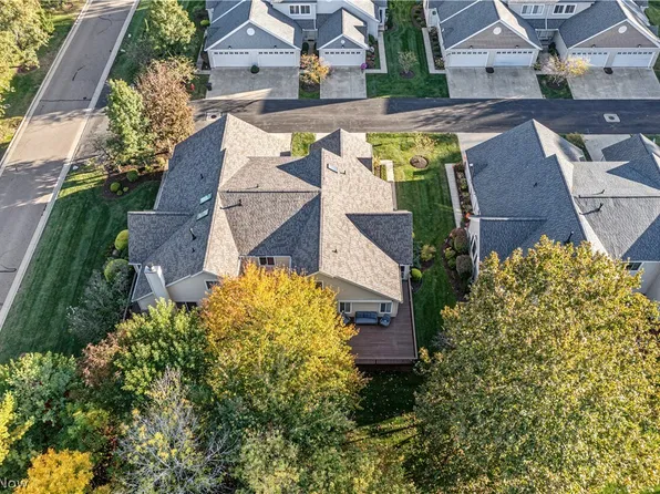 1284 Canyon View Rd, Northfield, OH 44067