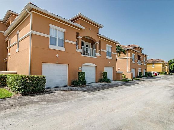 2nd image of 5035 Fairways Cir Unit 201