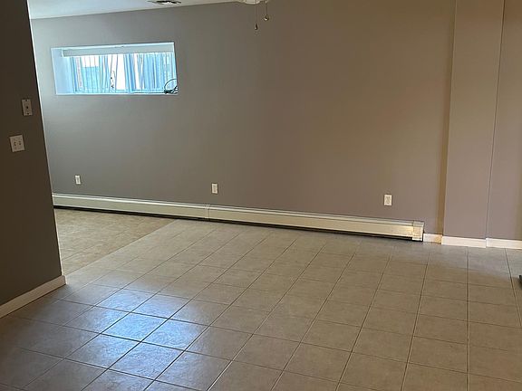3rd image of 473 Darlington Ave Floor 1