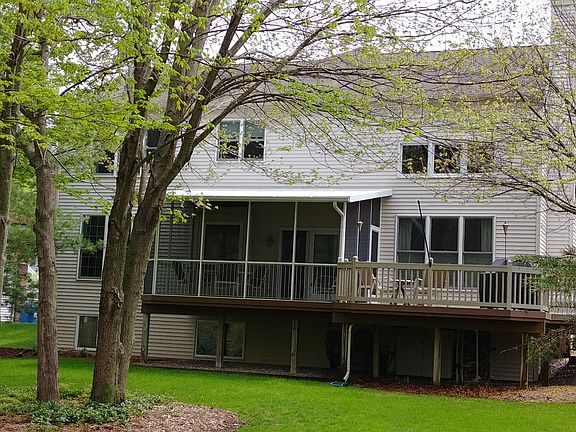3rd image of 4567 Woodcreek Dr SE