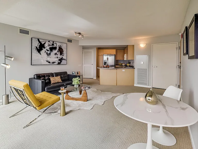 1720 Maple Ave #1570 — Photo 5