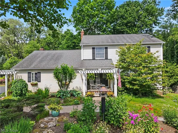 15884 Arbor Trl, Newbury, OH 44065