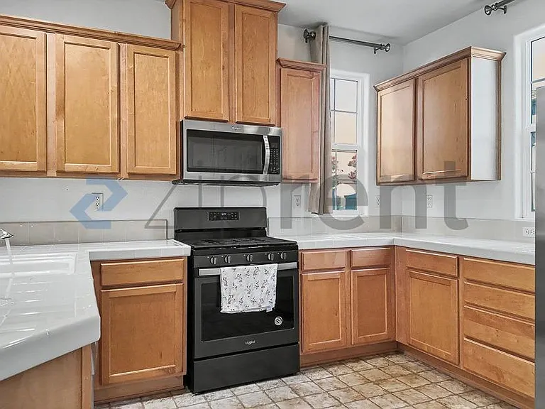 8464 Roseto Rd — Photo 13
