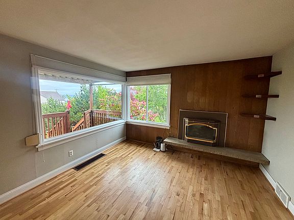 3rd image of 2334 Terrace St