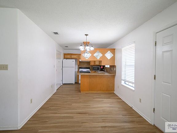 4th image of 2020 Villa Linda Ave