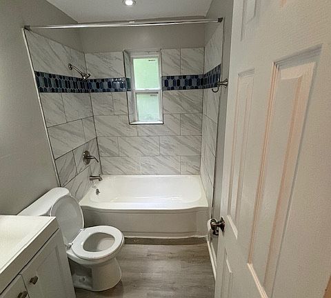 3rd image of 2167 Westwood Northern Blvd Unit 2