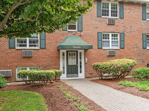 12 Wampus Ave APT 33, Acton, MA 01720
